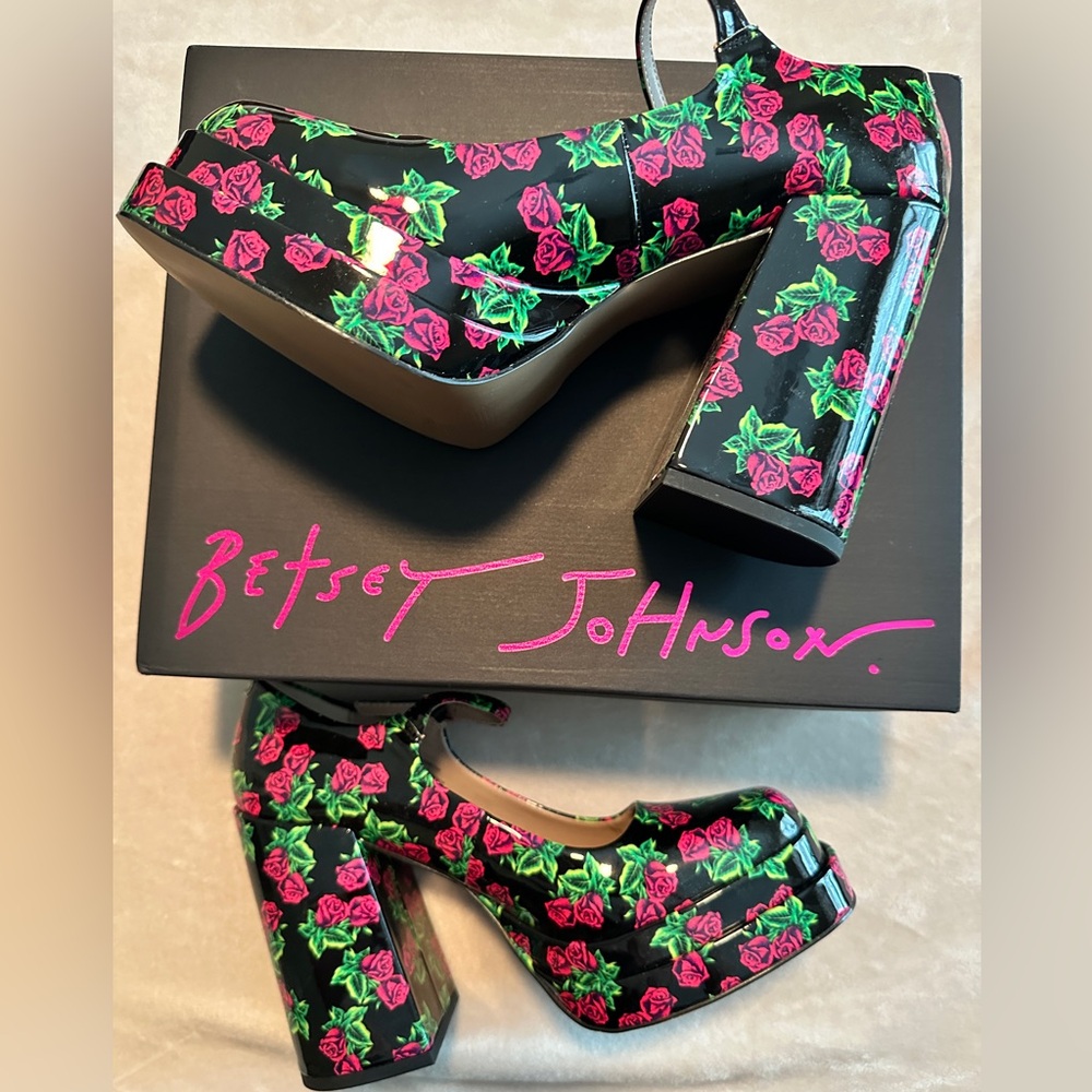 BETSEY JOHNSON Blondie Tin Can Rose Mary Jane Pump Shoes Platform Block Heel NWB